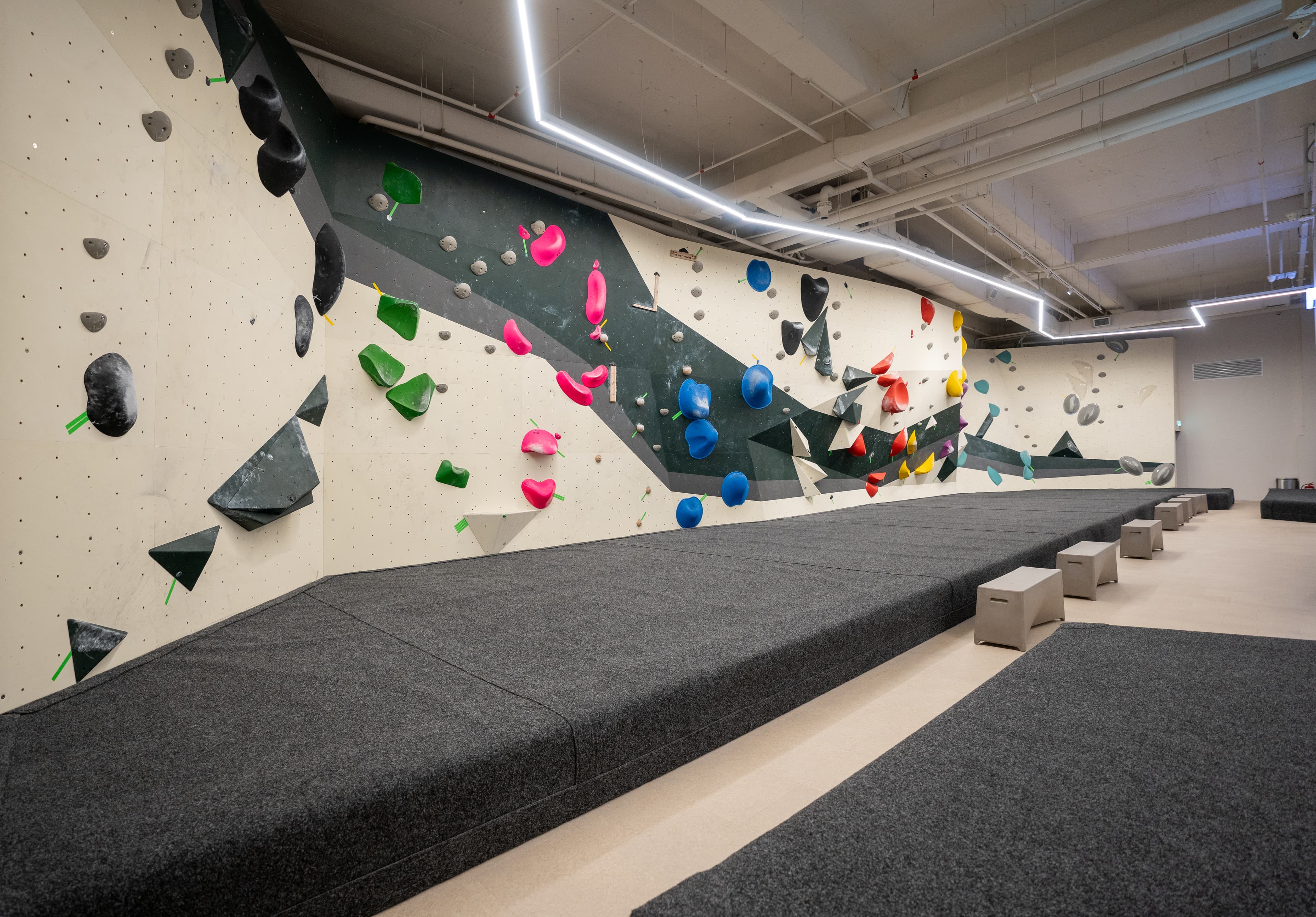 Comp Wall Image